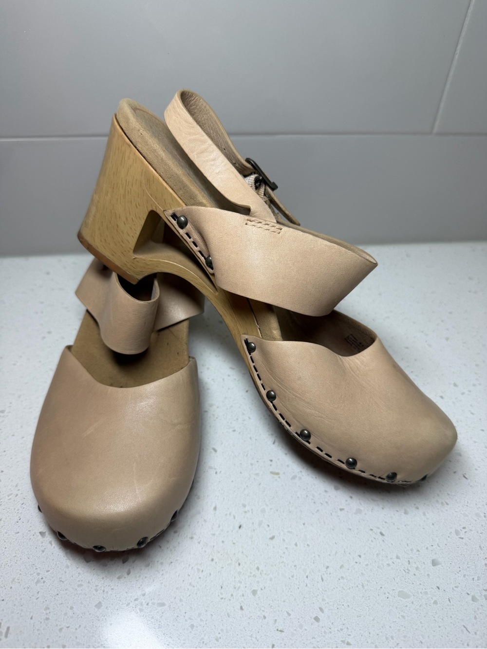 Dansko Thea sandals clogs wedge heel size 41 10 tan leather shoes READ - Picture 8 of 11